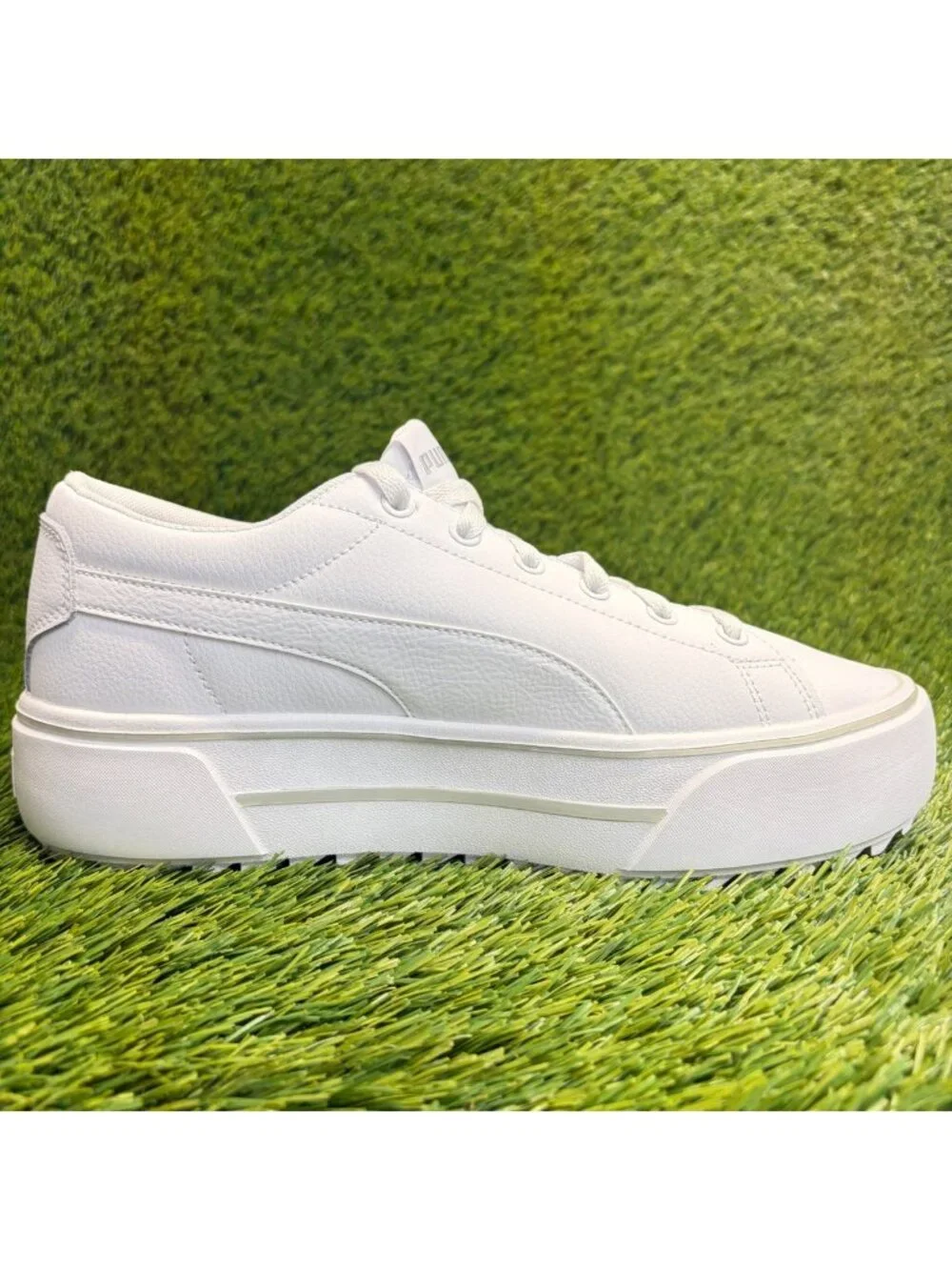Puma Kaia Platform L Womens Size 10 White Athletic Lifestyle Shoes Sneakers